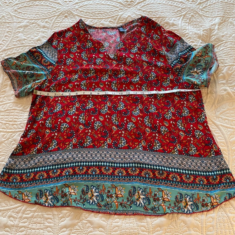 Woman’s Emery Rose Red Aqua multi color short sleeved blouse XL 4XL